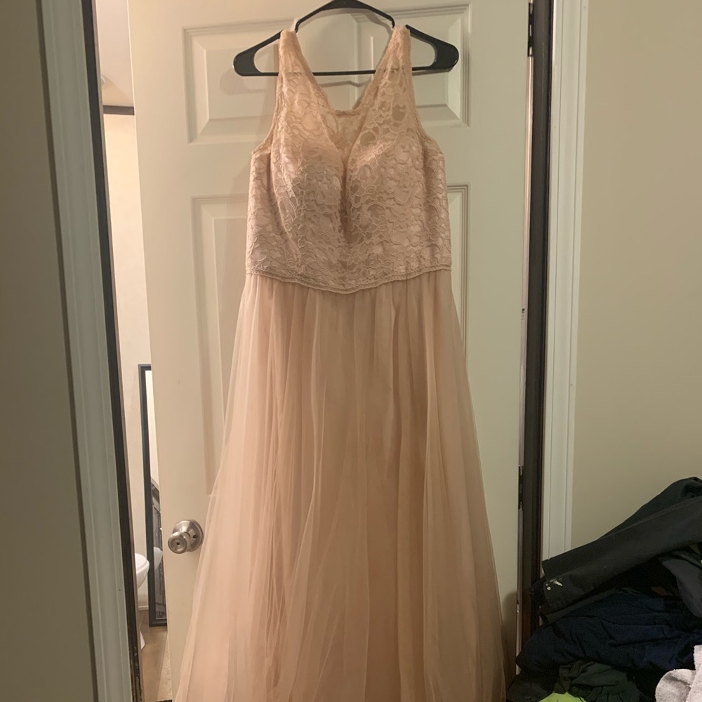 Lacy top light pink dress